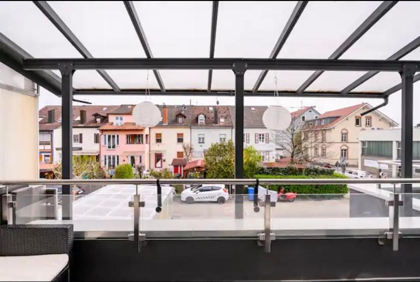 Guenstige Zimmer-Unterkunft Zimmer Mit Gemeinschaftsbad Lörrach Buitenkant foto