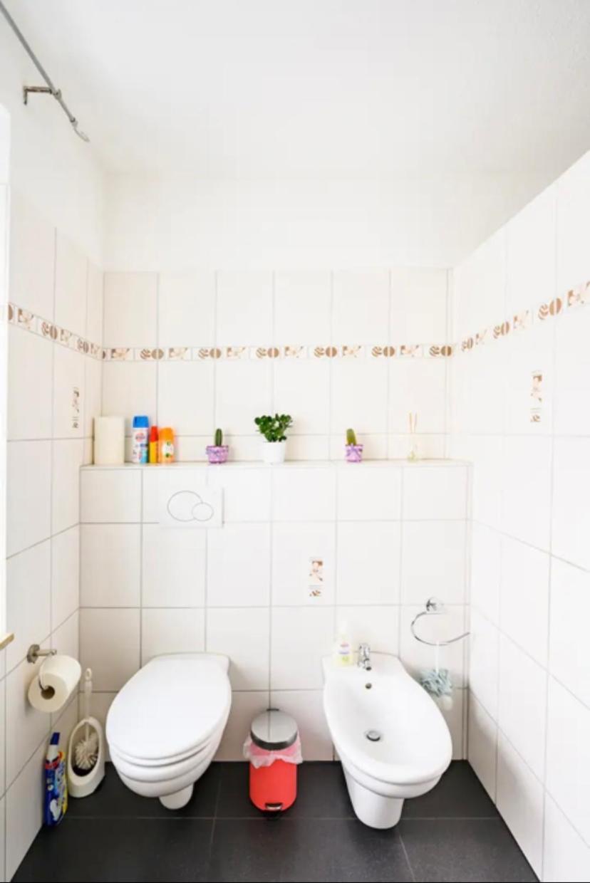 Guenstige Zimmer-Unterkunft Zimmer Mit Gemeinschaftsbad Lörrach Buitenkant foto